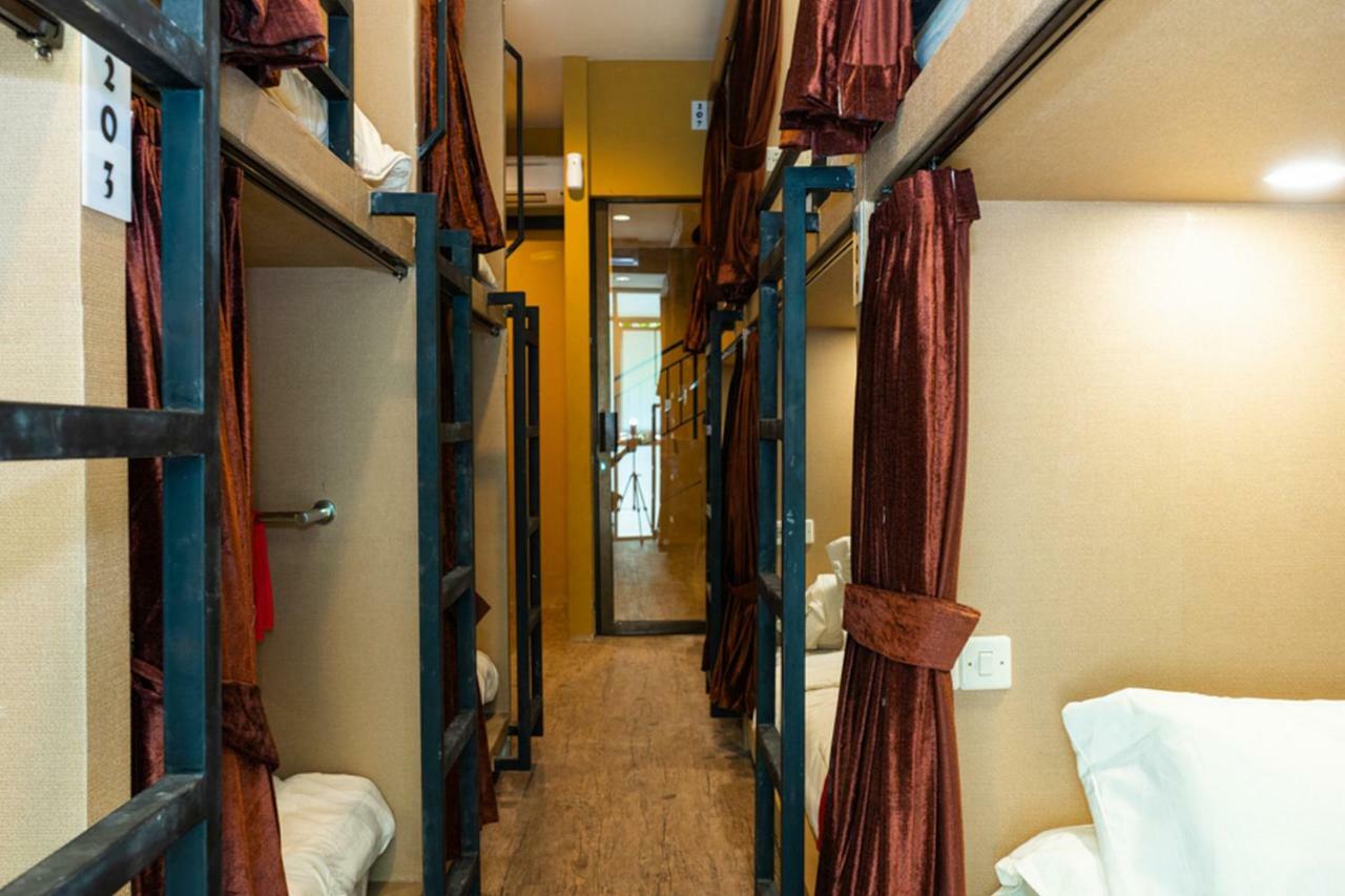 Reddoorz Hostel @ Di Panjaitan Simpang Lima Σεμαράνγκ Εξωτερικό φωτογραφία