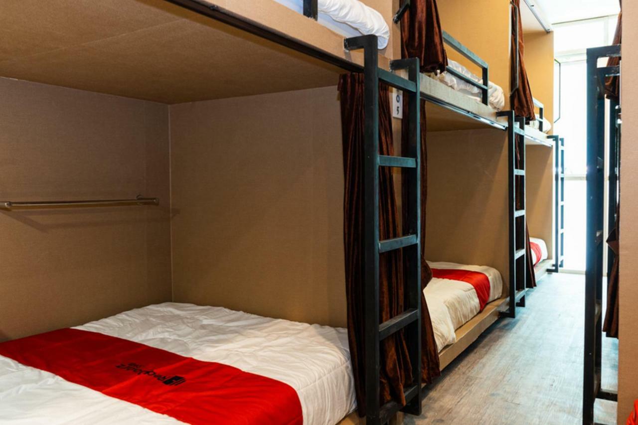 Reddoorz Hostel @ Di Panjaitan Simpang Lima Σεμαράνγκ Εξωτερικό φωτογραφία