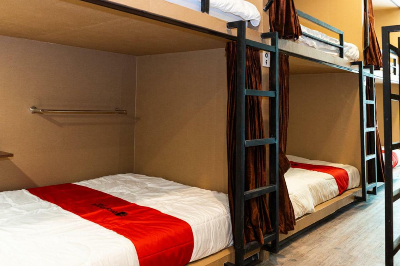 Reddoorz Hostel @ Di Panjaitan Simpang Lima Σεμαράνγκ Εξωτερικό φωτογραφία